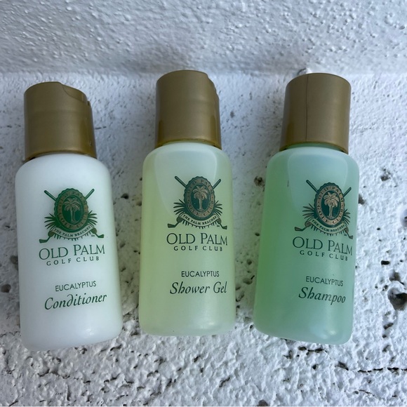 EXCLUSIVE - Old Palm Golf Club Travel Amenities Set - Picture 5 of 7